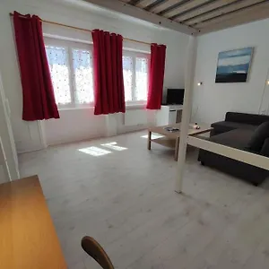  Appartement Au Calme En Ville, A 2km De La